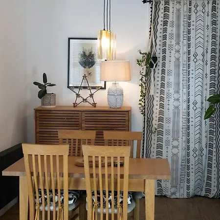 Large Home Sleeps 6 Central Location Free Parking Plymouth Exterior photo